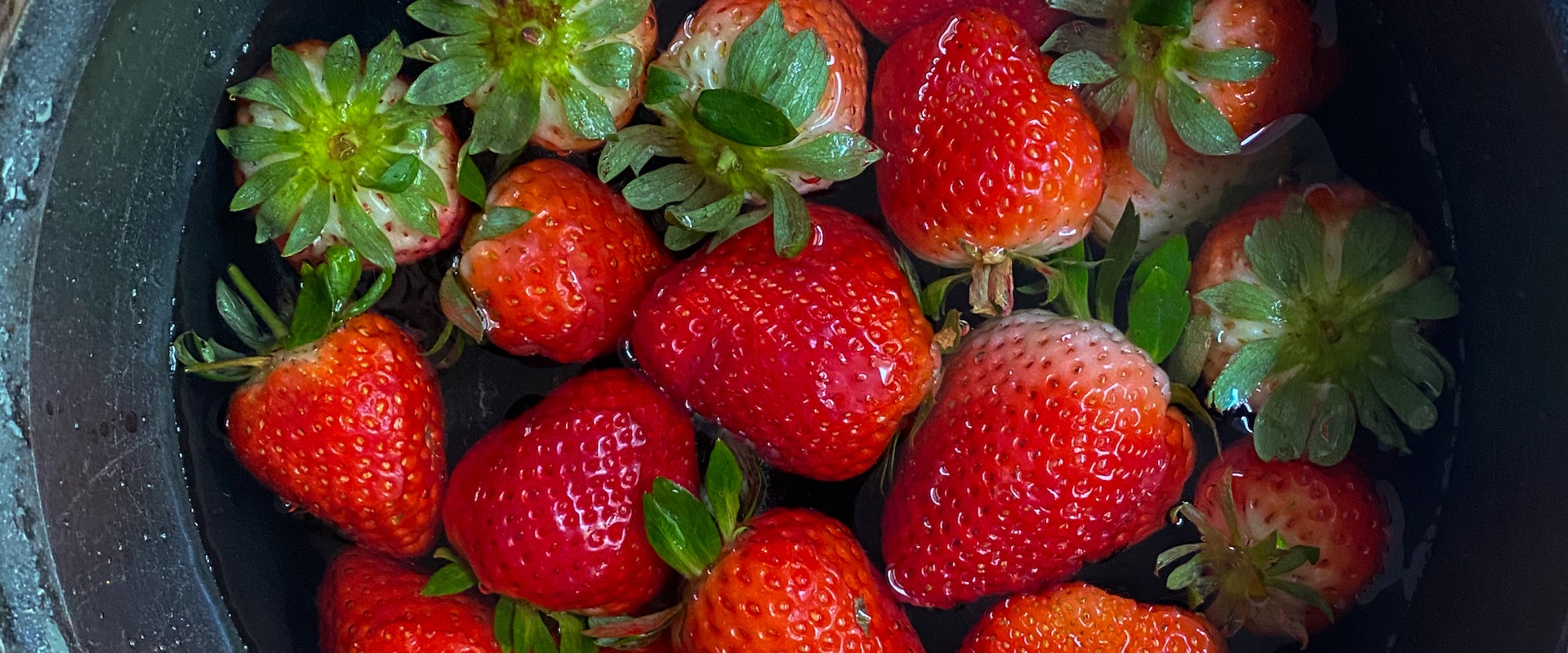 Savor the Sweetness: Exploring the Health Benefits of Indian Strawberries in the UAE
